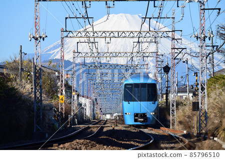 Odakyu Electric Railway 60000 type romance car MSE running against the backdrop of Mt. Fuji Odakyu Electric Railway 60000 type romance car MSE running against the backdrop of Mt. Fuji 85796510