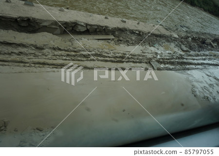 Rough road in China 85797055