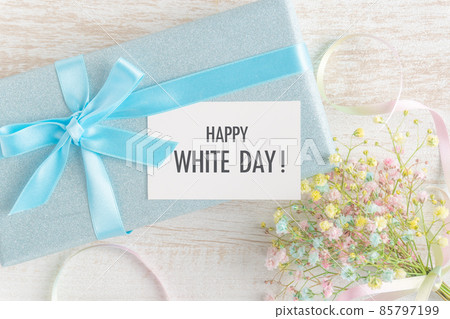 白色情人節圖片背景禮物和“HAPPY WHITE DAY”卡片 白色情人節圖片背景禮物和“HAPPY WHITE DAY”卡片 85797199