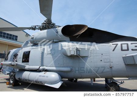 Integrated multipurpose shipboard helicopter (MH-60R Seahawk) Integrated multipurpose shipboard helicopter (MH-60R Seahawk) 85797757