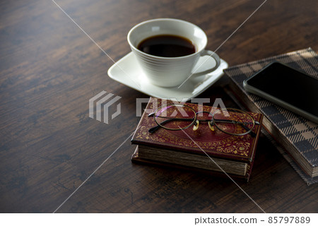 Coffee break in a room with a calm atmosphere Coffee break in a room with a calm atmosphere 85797889