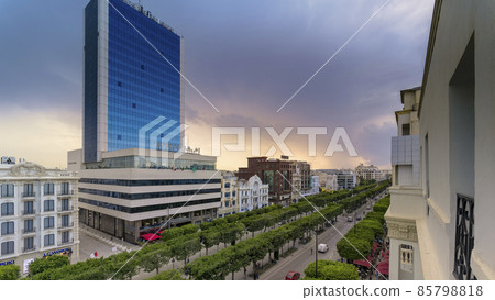 突尼斯，突尼斯 New Town Habib Bourguiba Street / 突尼斯，突尼斯 85798818