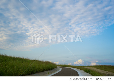 Nostalgic images (roads / curves) that make you feel nostalgic 85800056