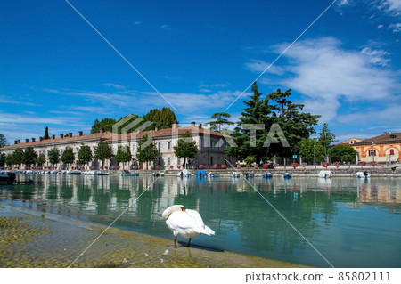 Harbour, Peschiera del Garda, Venetia, Italy Harbour, Peschiera del Garda, Venetia, Italy 85802111