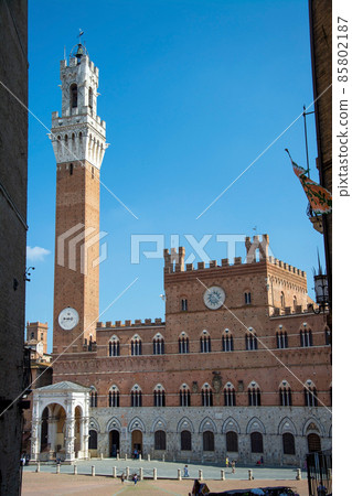 Palazzo Pubblico with Torre del Mangia, Siena, Tuscany, Italy Palazzo Pubblico with Torre del Mangia, Siena, Tuscany, Italy 85802187