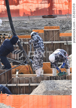 施工現場:地基預拌混凝土施工現場 施工現場:地基預拌混凝土施工現場 85803459