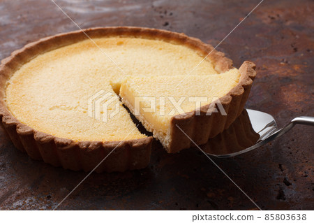 Cheese tart 85803638