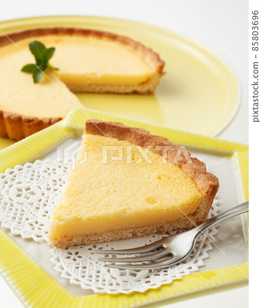 Cheese tart 85803696