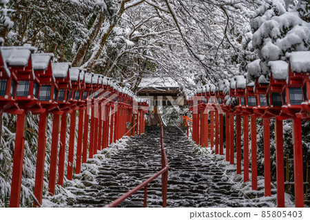 Kyoto City Snow Scenery Winter Kibune Shrine and Surrounding Scenery 85805403