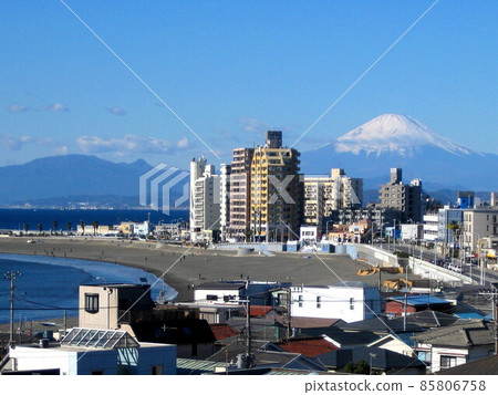 From Kamakura Manpukuji Temple to Katase Higashihama and Mt. Fuji From Kamakura Manpukuji Temple to Katase Higashihama and Mt. Fuji 85806758
