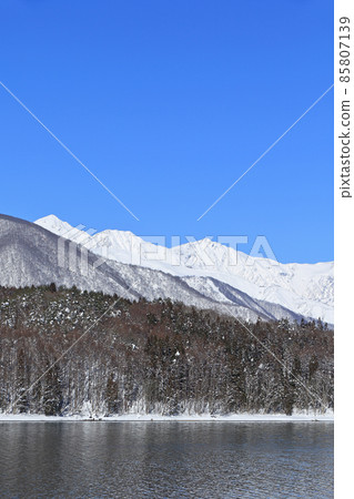 冬天的青木湖和白馬宮山 冬天的青木湖和白馬宮山 85807139