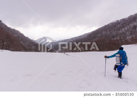 Winter Hakuya Oyama Whiteout Climbing Winter Hakuya Oyama Whiteout Climbing 85808530