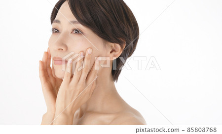 中年女性保濕美容 85808768