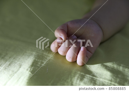 新生兒手部 85808885
