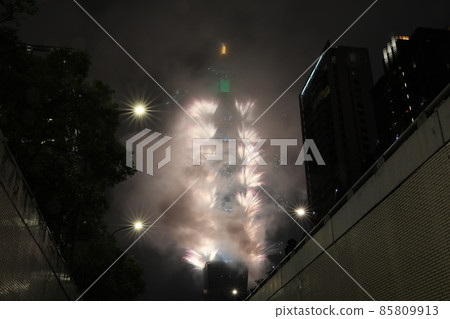 跨年煙火 跨年煙火 85809913