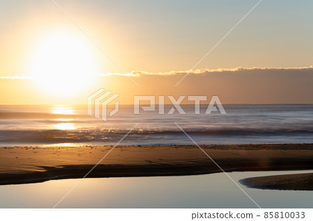 Sunrise Pacific Long Beach in winter 85810033