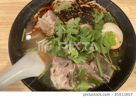 Lanzhou beef noodles 85811607