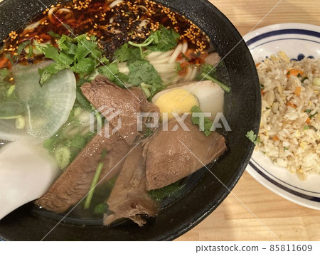 Lanzhou beef noodles Lanzhou beef noodles 85811609