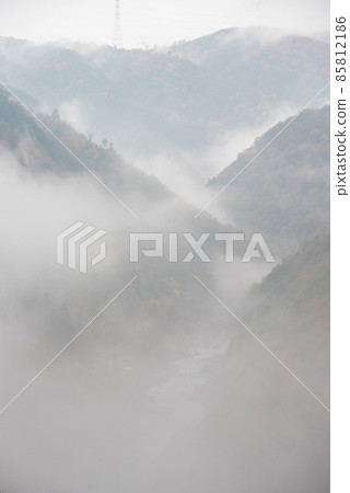 A fantastic and beautiful view of Hozu Gorge surrounded by a sea of clouds 85812186