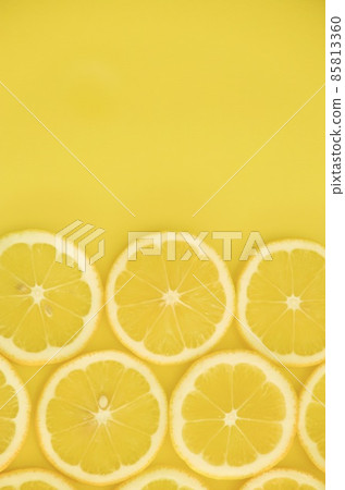 Lemon slices and copy space 85813360