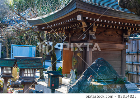 Temple precincts 85814823