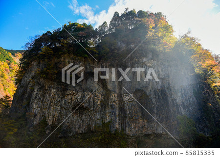 Gandatekyo美麗的秋天風景 85815335