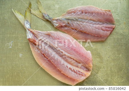 Pre-treated horse mackerel Pre-treated horse mackerel 85816042