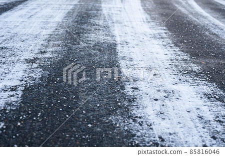 道路噴灑氯化鈣 85816046