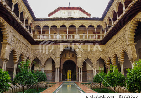 Seville (Alcazar of Seville Maiden's courtyard 85818519