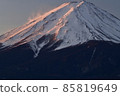 Midwinter morning Fuji 85819649