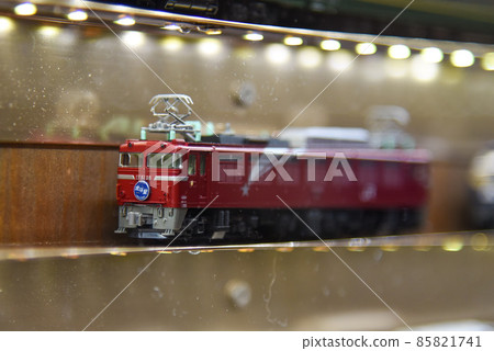 Train model 85821741