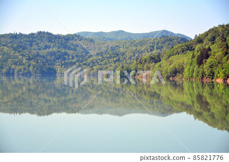 Lake Katsurazawa with a beautiful mirror surface Lake Katsurazawa with a beautiful mirror surface 85821776
