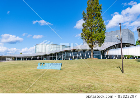 Nagaoka Lyric Hall in sunny weather, Nagaoka City, Niigata Prefecture 85822297