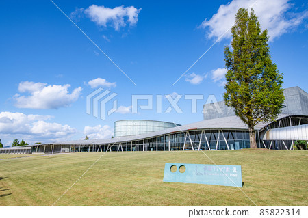 Nagaoka Lyric Hall in sunny weather, Nagaoka City, Niigata Prefecture 85822314