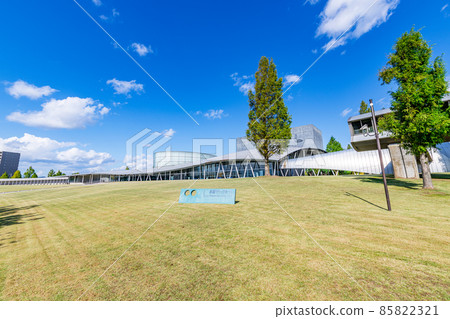 Nagaoka Lyric Hall in sunny weather, Nagaoka City, Niigata Prefecture 85822321