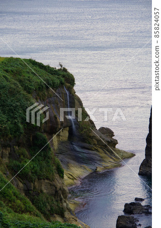 Tango Peninsula, Sea of Japan with high transparency, Sanin Geopark's beautiful sea and nature 85824057