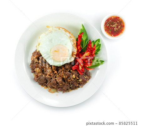 Stir Fried Beef with Garlic and Pepper Served Rice recipe ontop With Fried egg 85825511