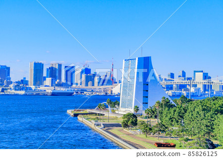 [東京都市風景] 東京國際郵輪碼頭的台場都市風景 85826125