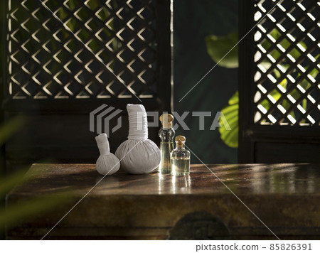 oil and stamps 85826391
