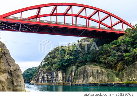 萬關橋【長崎縣對馬市】 萬關橋【長崎縣對馬市】 85829762
