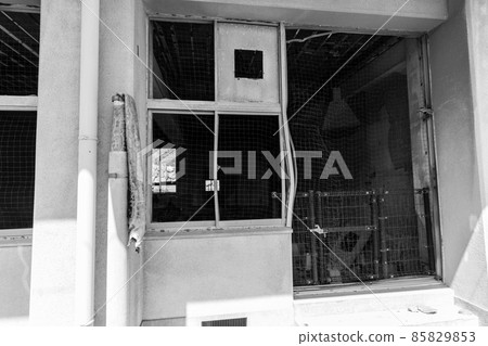 Former Ono Kiba Elementary School Damaged School Building Monochrome [Shimabara City, Nagasaki Prefecture] 85829853