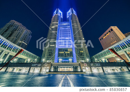 東京都廳“Tokyo”藍燈亮起 85830857