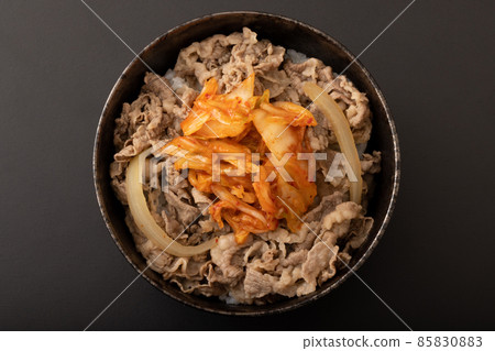 Kimchi beef bowl 85830883