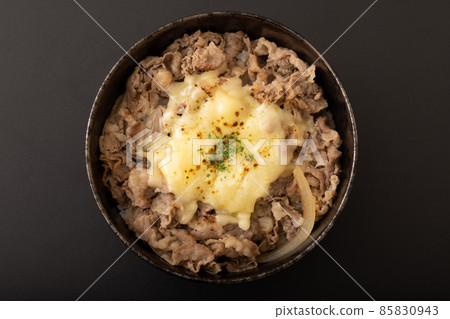 芝士牛肉碗 85830943