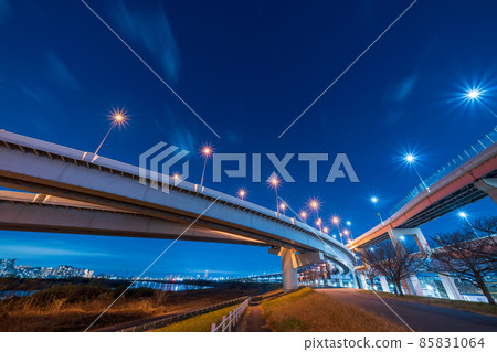 "Tokyo" Kohoku JCT night view 85831064