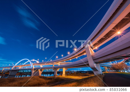 “東京”港北JCT夜景 85831066