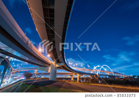 “東京”港北JCT夜景 “東京”港北JCT夜景 85831073