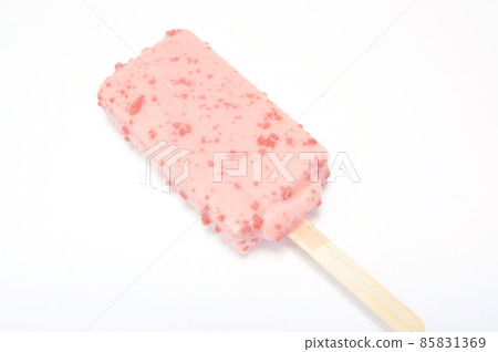 Strawberry ice bar 85831369