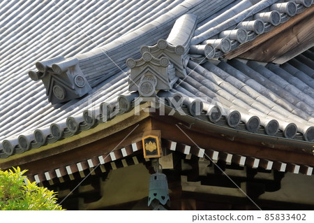 Temple roof (Enzoin, Edogawa-ku) Temple roof (Enzoin, Edogawa-ku) 85833402