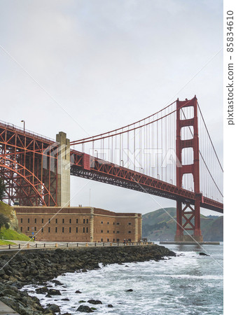 The Golden Gate bridge, seen at sunrise, San Francisco, California. 85834610